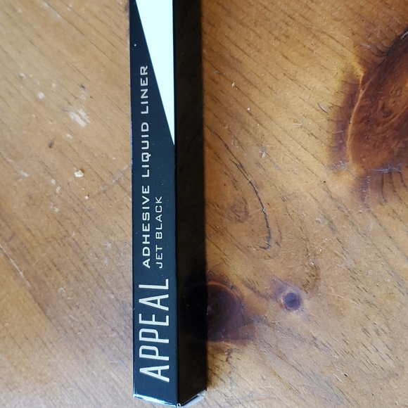 Camara Aunique Beauty Mary Lash + adhesive liquid liner - Picture 3 of 4